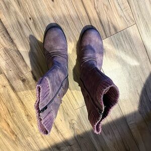 Stylish Purple Women's Boots